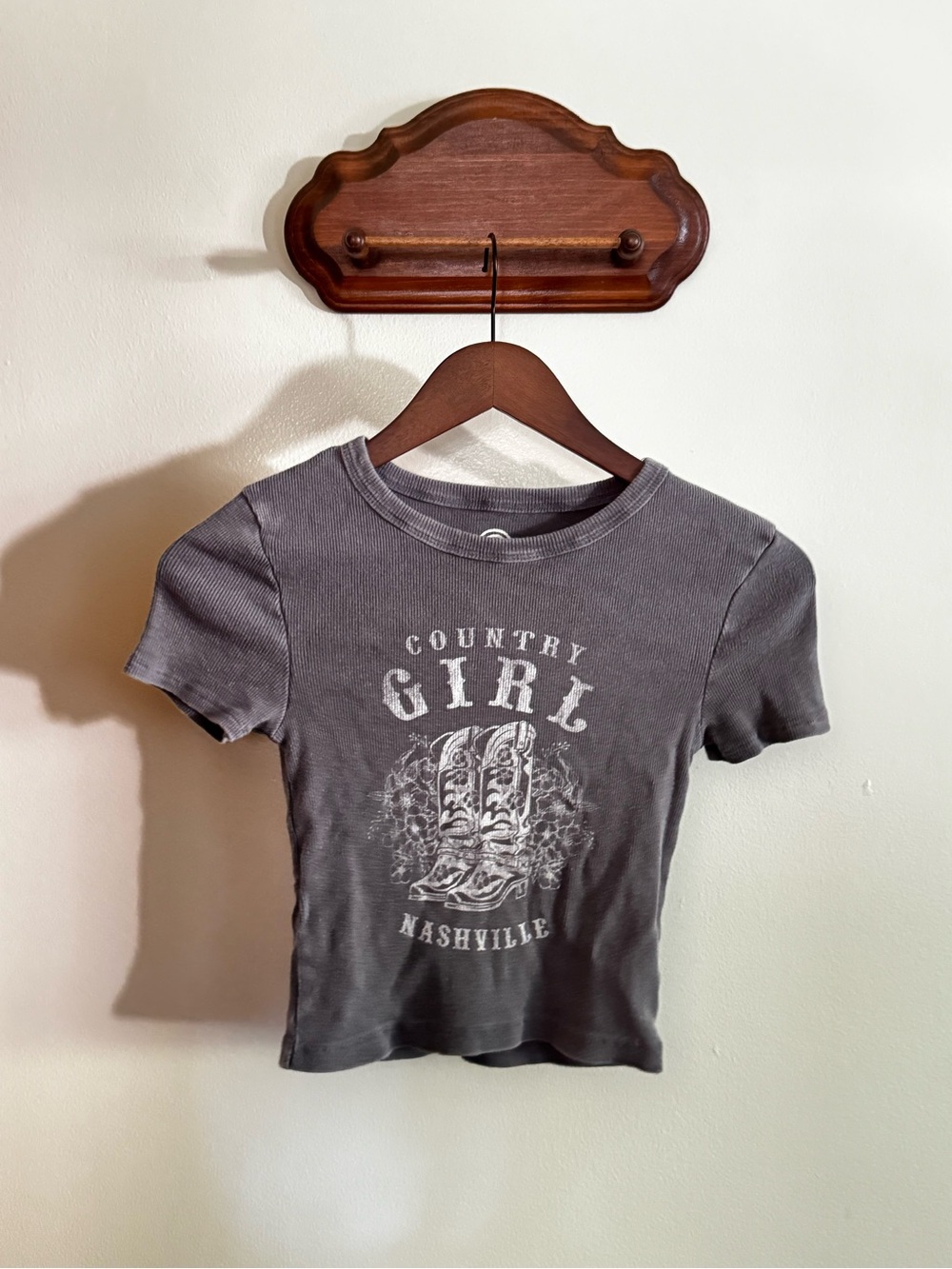 Country Girl Nashville Graphic Tee - Vintage Gray Short Sleeve